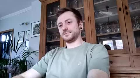 snoecks online show from March 14, 10:53 am