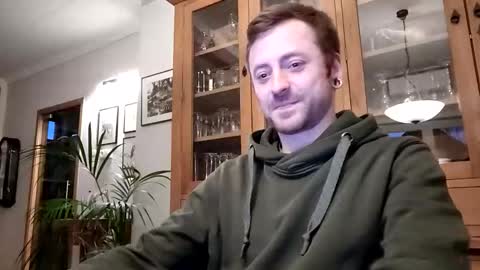 snoecks online show from March 17, 6:22 pm