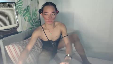 snoky_serna online show from May 7, 8:31 am