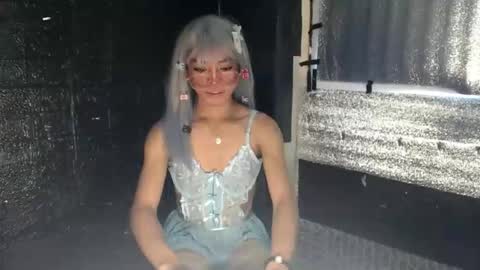 snoky_serna online show from May 12, 3:36 am