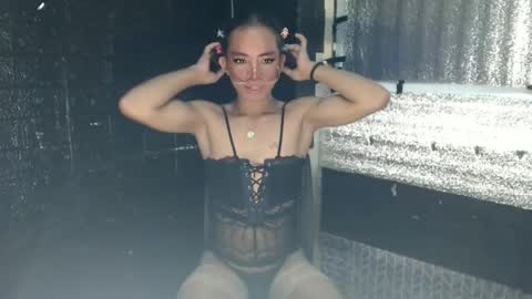 snoky_serna online show from May 20, 6:41 am