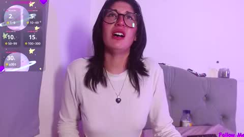 Snapshot of snow_baall chatting on October 17, 5:21 am IG OF red moonn online show from October 17, 5:21 am