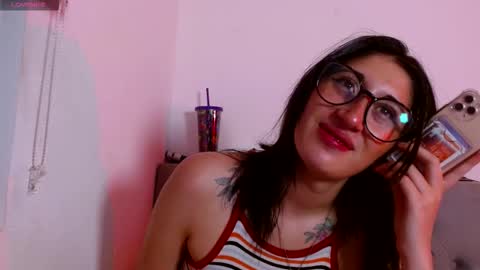 Snapshot of snow_baall chatting on October 23, 5:18 am IG OF red moonn online show from October 23, 5:18 am