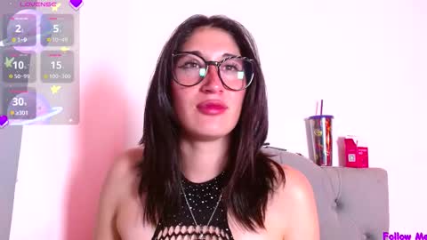 Snapshot of snow_baall chatting on November 13, 8:13 am IG OF red moonn online show from November 13, 8:13 am