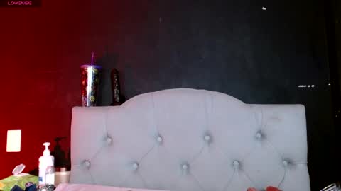 Snapshot of snow_baall chatting on May 28, 8:00 am IG OF red moonn online show from May 28, 8:00 am