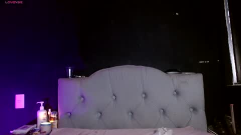 Snapshot of snow_baall chatting on June 20, 10:23 pm IG OF red moonn online show from June 20, 10:23 pm