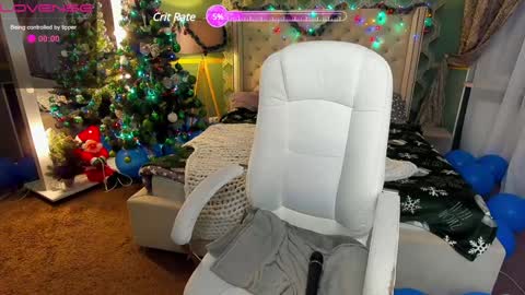 snow_whiteeex online show from December 28, 5:12 am