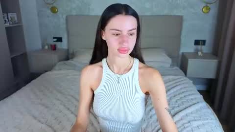 snow_whiteeex online show from June 26, 4:39 am