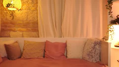 Snapshot of snowbarbieee chatting on November 4, 9:41 am Hanna online show from November 4, 9:41 am