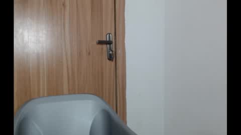 snowdrop5 online show from January 20, 10:15 pm