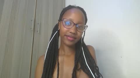 snowfox254 online show from October 20, 7:25 pm