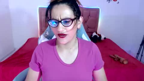snowhot_69 online show from June 1, 9:33 am