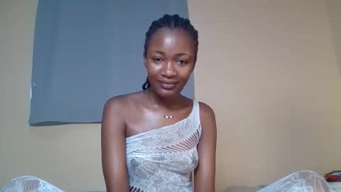 Snowie eyes online show from November 29, 1:03 pm