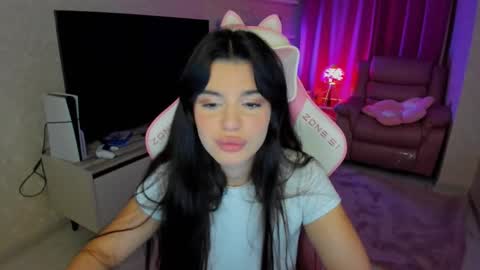 snowingwinter online show from October 15, 7:36 pm