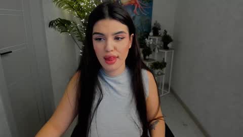 snowingwinter online show from December 21, 7:21 pm