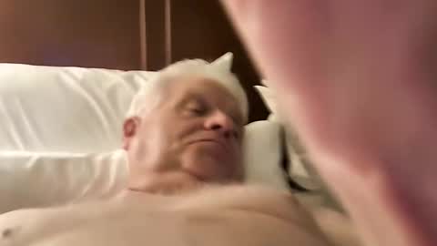 Snapshot of snowman9662 chatting on November 4, 5:28 am snowman9662 online show from November 4, 5:28 am