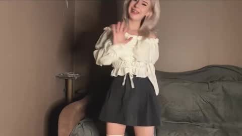 snowy_alice online show from October 10, 12:48 pm