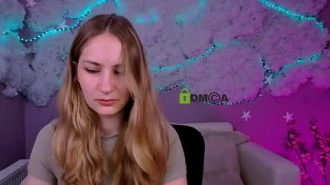 so_hot_rosalie online show from June 4, 7:09 pm
