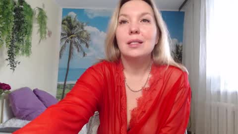 Snapshot of soaring_love chatting on February 26, 7:53 am Masha online show from February 26, 7:53 am