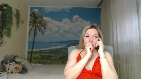 Snapshot of soaring_love chatting on November 26, 5:19 am Masha online show from November 26, 5:19 am