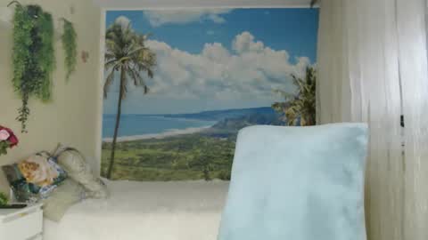 Snapshot of soaring_love chatting on December 4, 5:17 am Masha online show from December 4, 5:17 am