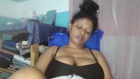 Snapshot of soayh89 chatting on April 12, 6:02 pm soayh89 online show from April 12, 6:02 pm