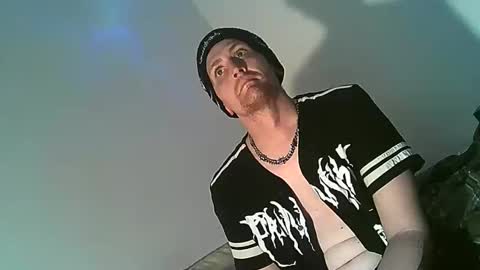 Snapshot of socalloverboy2 chatting on March 11, 7:03 am readyformy milf online show from March 11, 7:03 am