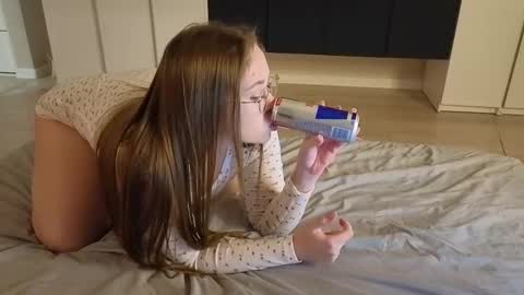 Snapshot of sofaris chatting on November 12, 8:19 pm Sophy online show from November 12, 8:19 pm