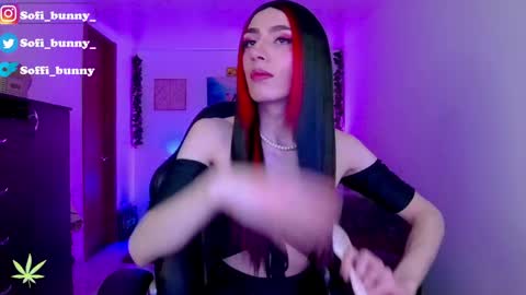 soffi_bunny_ online show from May 2, 9:25 am
