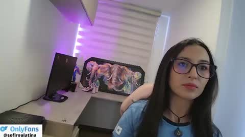 soffi_rousel_ online show from June 18, 5:28 pm