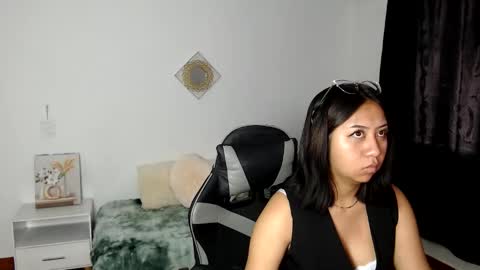 Snapshot of soffia__666 chatting on October 12, 7:13 pm sofia online show from October 12, 7:13 pm