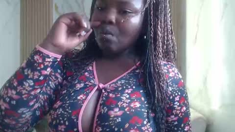 soffia_b online show from October 28, 3:21 am