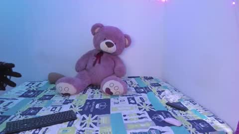 Snapshot of soffiia__ chatting on March 12, 6:03 pm sofia independent online show from March 12, 6:03 pm