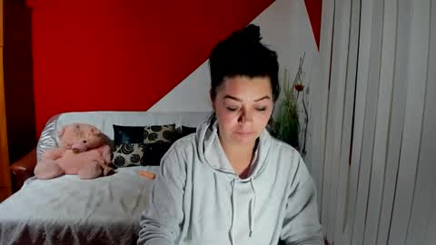 Snapshot of soffy_skye chatting on September 25, 3:32 am Soffy online show from September 25, 3:32 am