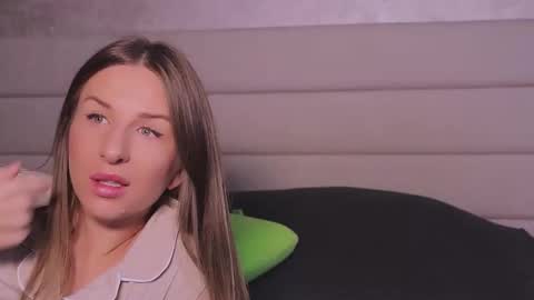 soffyasi online show from November 12, 9:53 am