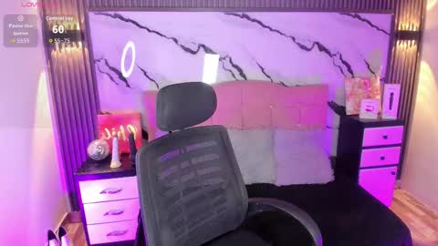 Snapshot of sofi__lenos chatting on February 24, 1:09 pm Sofi lenos online show from February 24, 1:09 pm