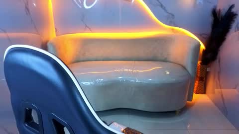 Online 800 to 1400 online show from February 3, 8:25 pm