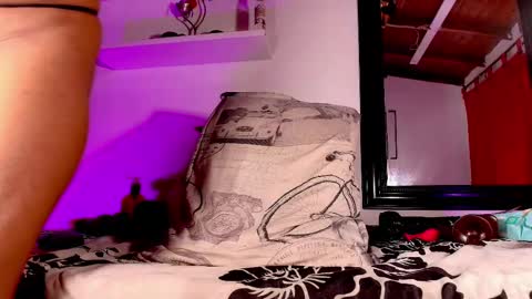 Snapshot of sofi_decker chatting on March 9, 9:13 am Sofia online show from March 9, 9:13 am