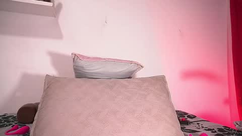 Snapshot of sofi_decker chatting on September 10, 3:06 am Sofia online show from September 10, 3:06 am