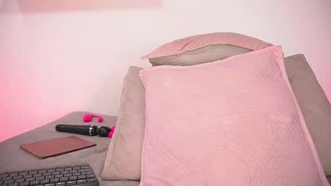 Snapshot of sofi_decker chatting on September 11, 3:06 am Sofia online show from September 11, 3:06 am