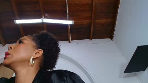 Snapshot of sofi_decker chatting on October 10, 12:15 pm Sofia online show from October 10, 12:15 pm