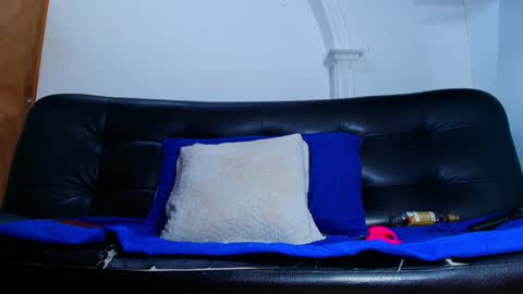 Snapshot of sofi_decker chatting on October 12, 12:15 pm Sofia online show from October 12, 12:15 pm