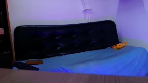 Snapshot of sofi_decker chatting on October 16, 11:55 am Sofia online show from October 16, 11:55 am