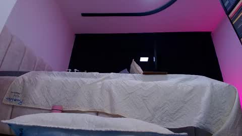 Snapshot of sofi_decker chatting on November 24, 11:54 am Sofia online show from November 24, 11:54 am