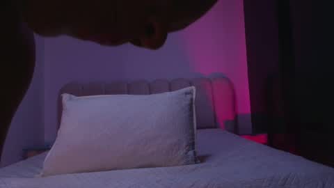 Snapshot of sofi_decker chatting on December 2, 11:59 am Sofia online show from December 2, 11:59 am