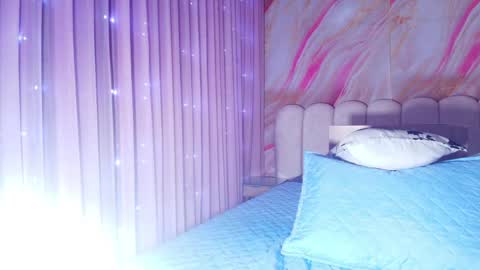 Snapshot of sofi_decker chatting on April 12, 3:00 am Sofia online show from April 12, 3:00 am