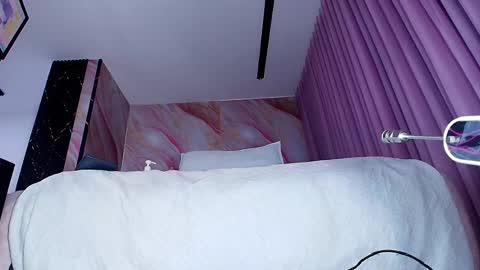 Snapshot of sofi_decker chatting on April 14, 3:01 am Sofia online show from April 14, 3:01 am