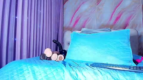 Snapshot of sofi_decker chatting on May 1, 3:11 am Sofia online show from May 1, 3:11 am