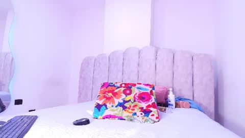 Sofia online show from July 30, 3:05 am