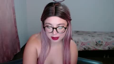 Sofi Lynch online show from January 11, 6:07 am